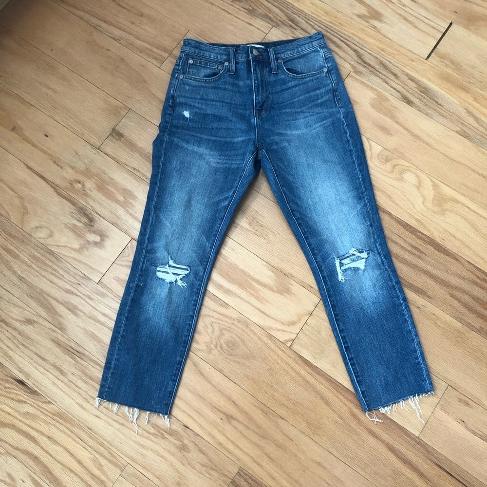 Madewell high rise slim boyfriend jean size 25 medium wash with distressing